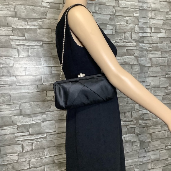 La Sera by Franchi Evening Black bag with rhinestone closure like new. - Picture 8 of 8